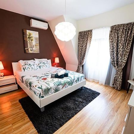 При Галя / Прекрасен Апартамент В Тих Квартал Varna Extérieur photo